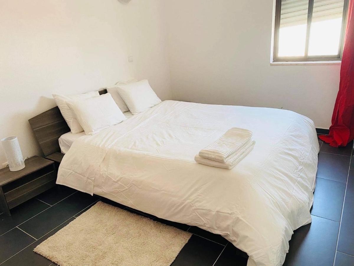 Albufeira Beach Side Apartment Luaran gambar